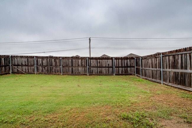 Building Photo - 8815 SW 45th St