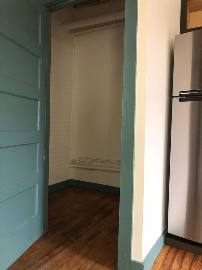 Building Photo - White Sulphur, LLC 171