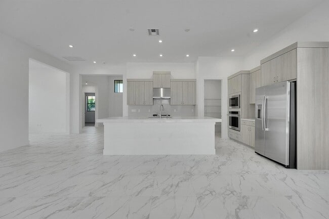 Building Photo - 13908 Vivant Dr