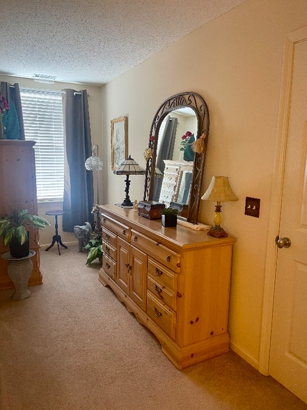 Building Photo - 214 Foxbury Square