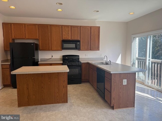 Building Photo - 144 Keating Cir