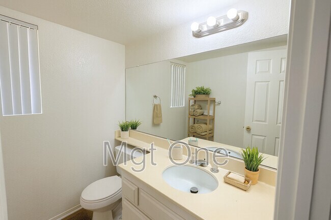 Building Photo - 25215 Morning Dove Way