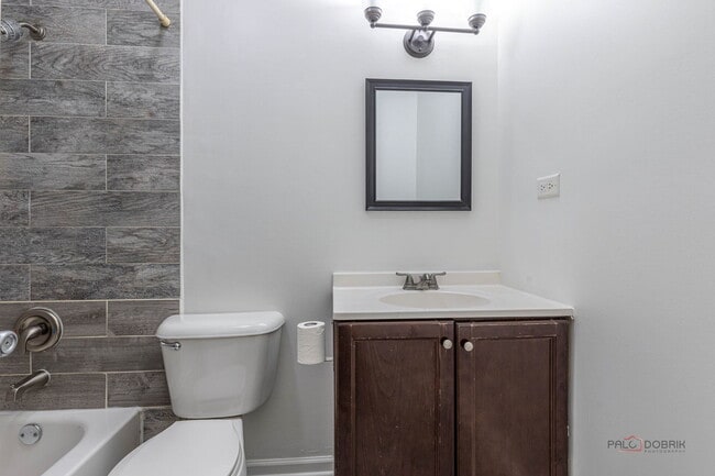 Building Photo - 526 Inverrary Ln