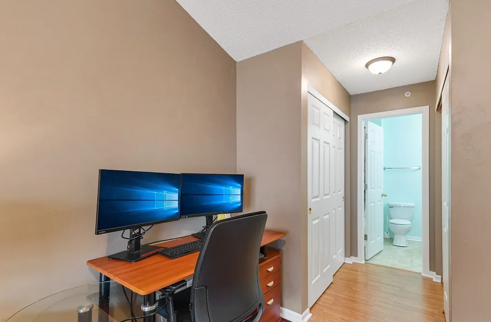 Building Photo - 5100 Holly Ln N