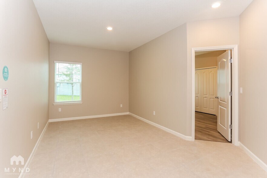 Building Photo - 10925 Haws Ln
