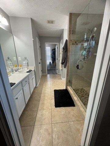 Building Photo - 3978 Rock Hollow Dr