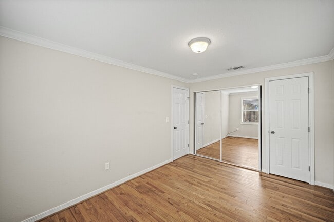 Building Photo - 1539 Hawthorne St