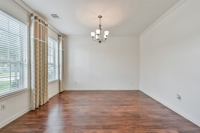 Building Photo - 4511 Apple Point Ln