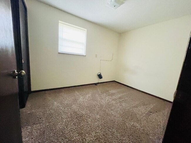 Building Photo - 1406 Magnolia W