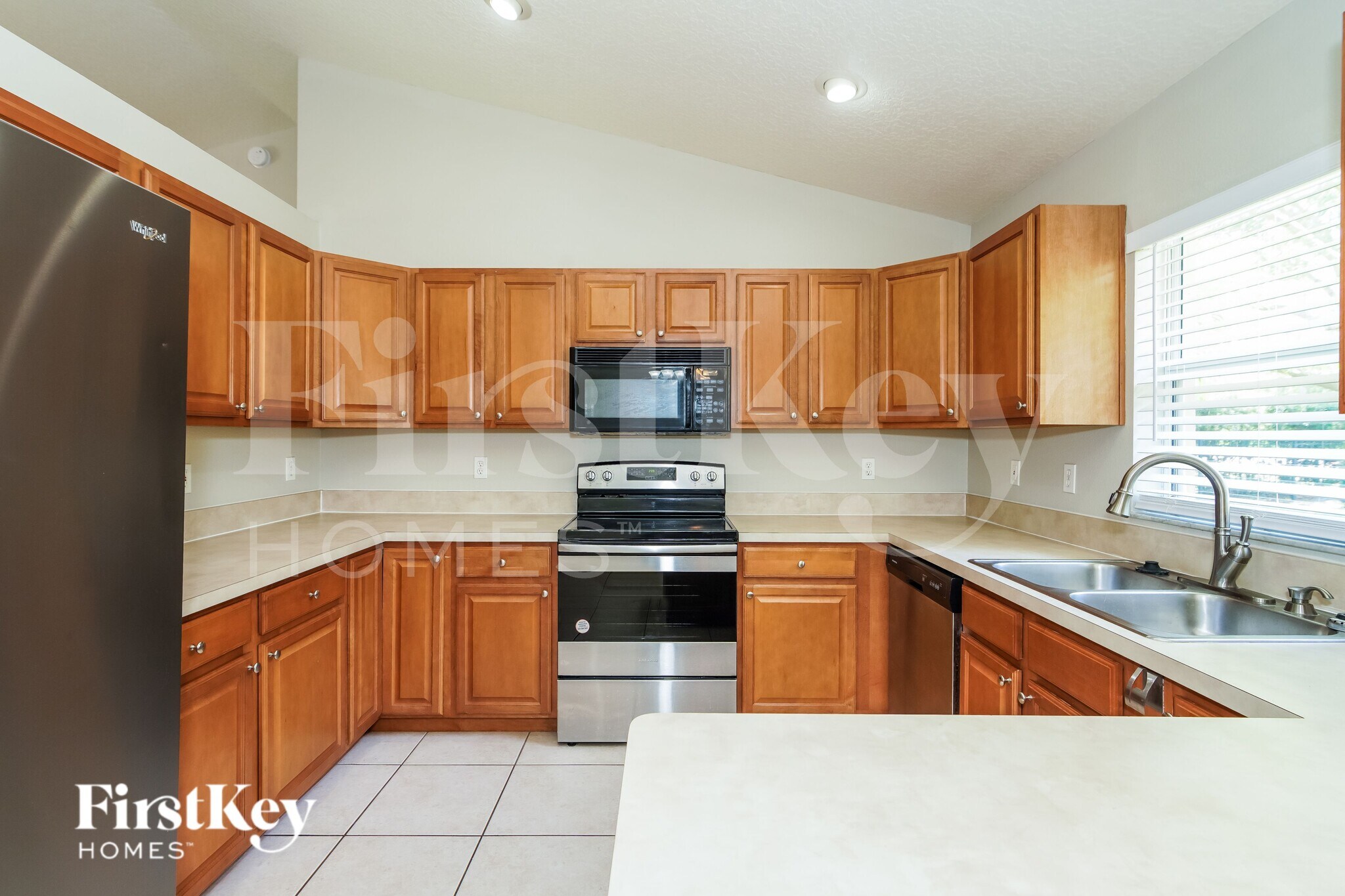 Building Photo - 10934 Crescent Ridge Loop