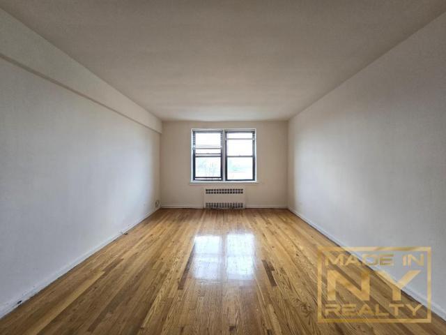 Building Photo - 1 bedroom in OAKLAND GARDENS NY 11364