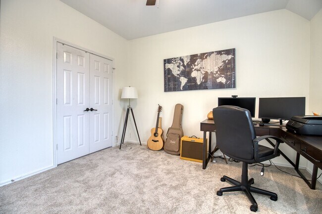 Building Photo - Beautiful Walker Ranch 2 Story Home. This location is fabulous, located off Bitters and Blanco