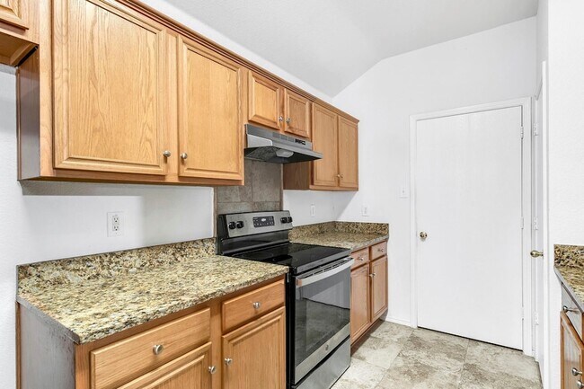 Building Photo - 721 Somerset Dr