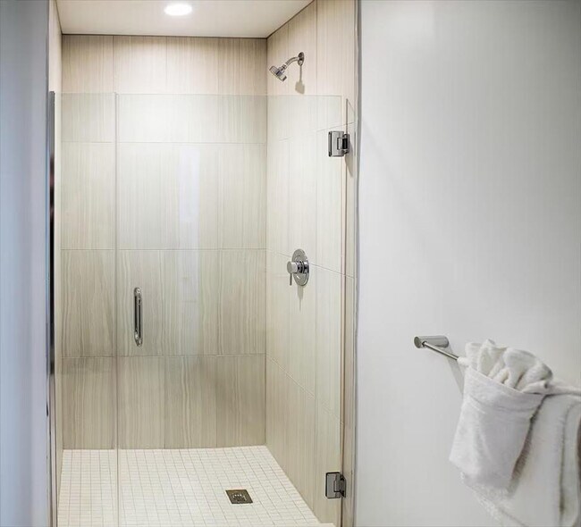 Building Photo - 11911 Freedom Dr