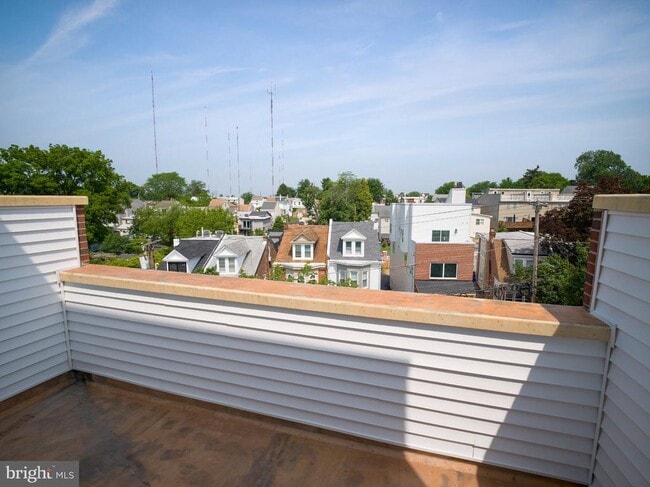 Building Photo - 303 Fountain St