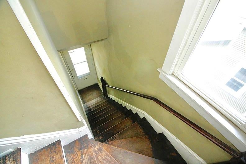 Building Photo - 2719 E Hartford Ave