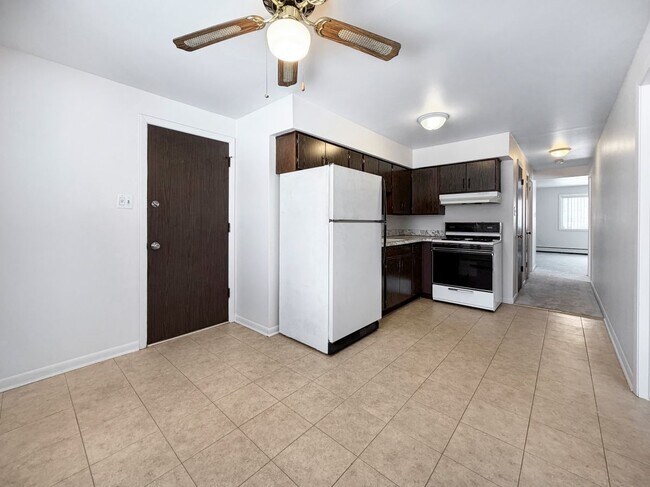 Building Photo - 17812 Oak Park Ave