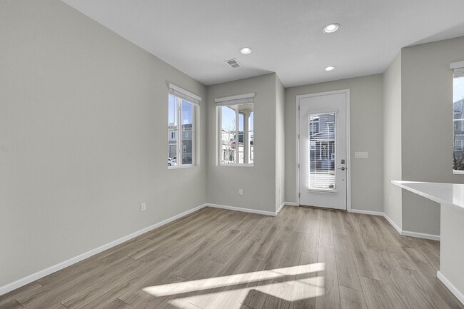 Building Photo - $2,550.00 - 3 Beds,2.5 Baths, Single Famil...