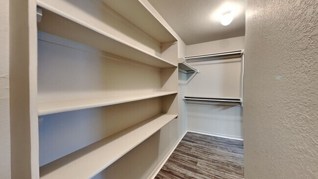 Building Photo - 3 Bedroom 2 Bath   - Edmond Schools