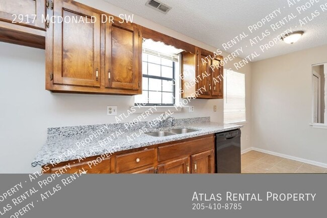 Building Photo - 2917 McDonald Dr SW