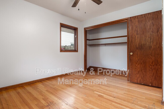 Building Photo - 5418 Tam O Shanter Dr