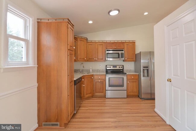 Building Photo - 5323 Debbie Ct