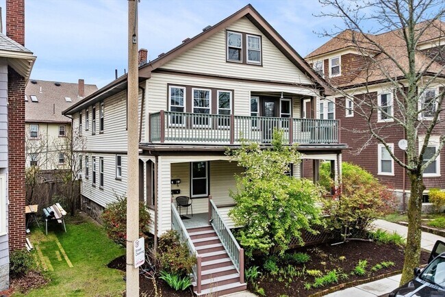 Building Photo - 59 Halifax St