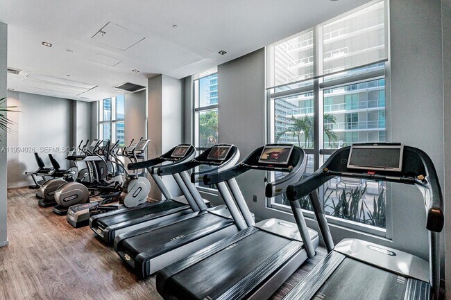 Building Photo - 1100 S Miami Ave