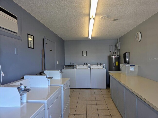 Building Photo - 285 107th Ave