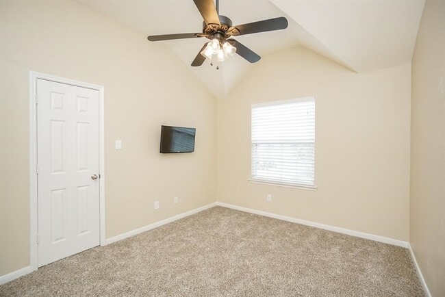 Building Photo - 3211 London Ln
