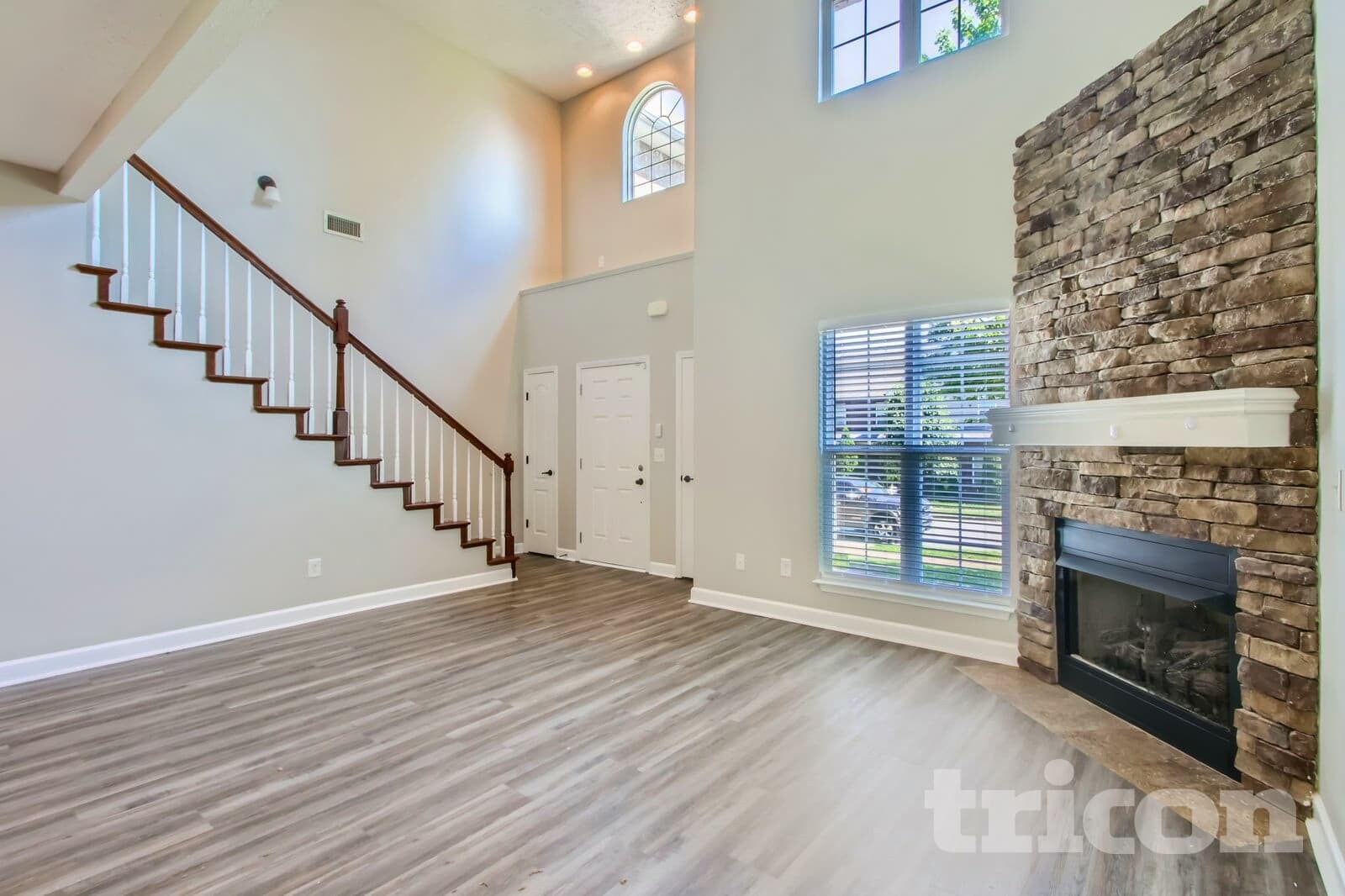 Building Photo - 241 Sundown Dr