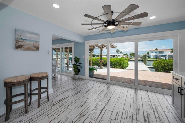 Building Photo - 17727 Long Point Dr