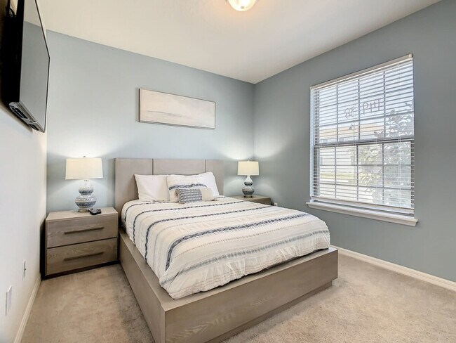 Building Photo - 2404 Tangier Dr