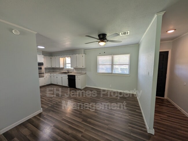 Building Photo - 5214 S Delaware Pl