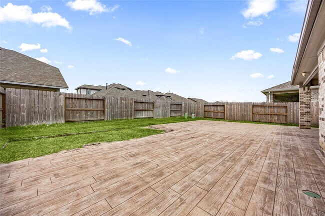 Building Photo - 27118 Peaceful Cv Dr