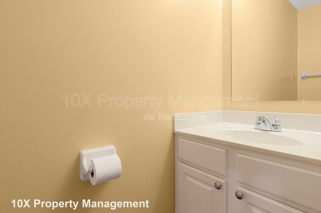 Building Photo - 1442 Bloomington Blvd