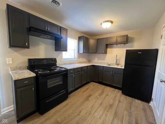 Building Photo - 3357 Ashley Ln