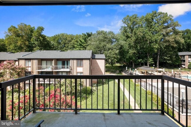 Building Photo - 9728 Kingsbridge Dr