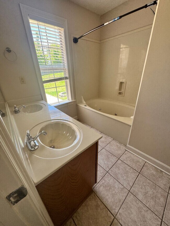Building Photo - Beautiful 3 Bedroom, 2 Bathroom home located in the heart of Munford!