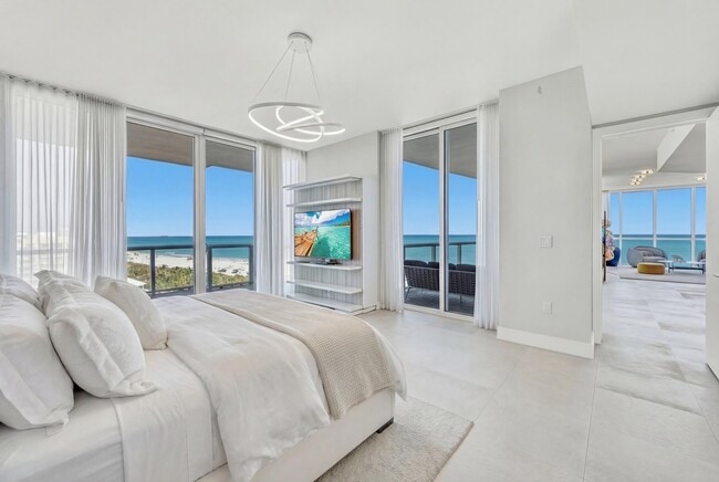 Building Photo - 50 South Pointe Dr