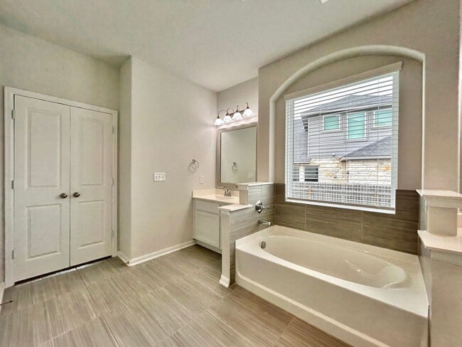 Building Photo - 208 Azalea Spgs Rd