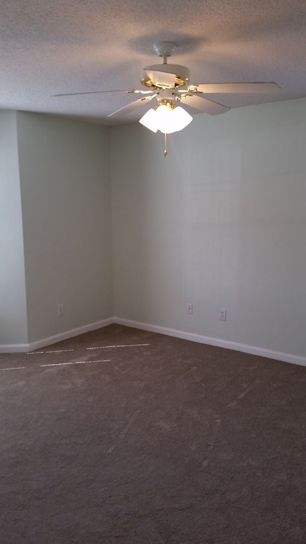 Building Photo - 214 Quietwood Dr