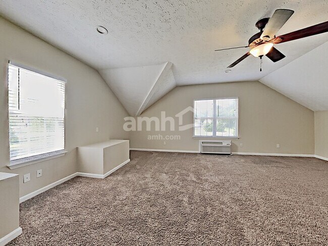 Building Photo - 2327 Devonshire Dr