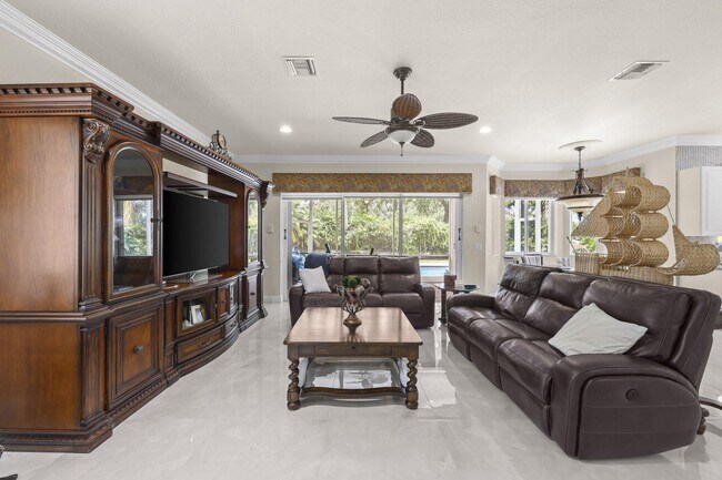 Building Photo - 4461 Mariners Cove Dr