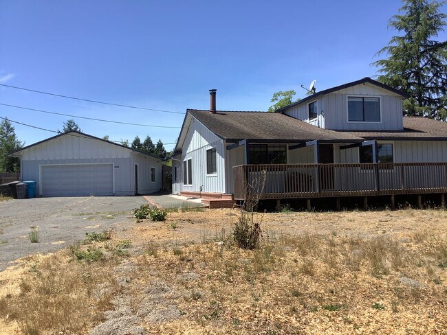 Primary Photo - Sebastopol country property