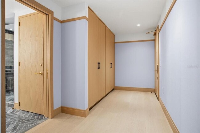 Building Photo - 3015 S Ysabella Ave