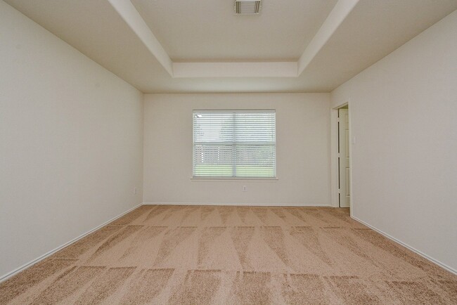 Building Photo - 18326 Thicket Grove Rd