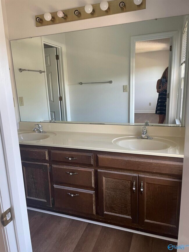Building Photo - 6613 Steeplechase Dr NW