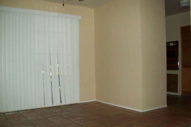 Building Photo - 4 Bedroom in Hudson Park off Cedar