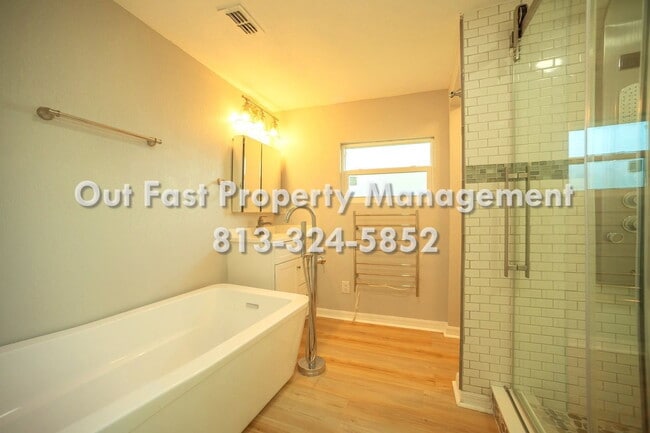 Building Photo - 4811 N 30th St
